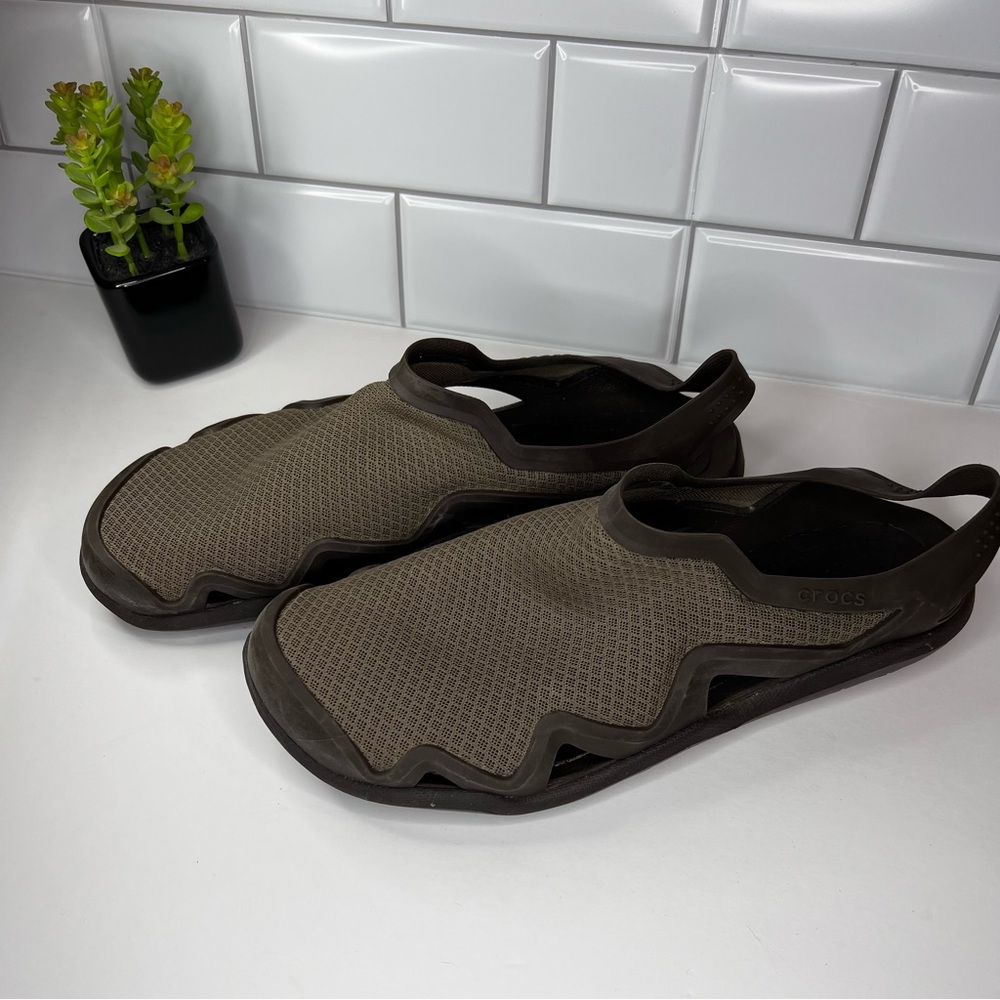 Crocs Solid Green Swiftwater Mesh Wave Sandal - M… - image 1